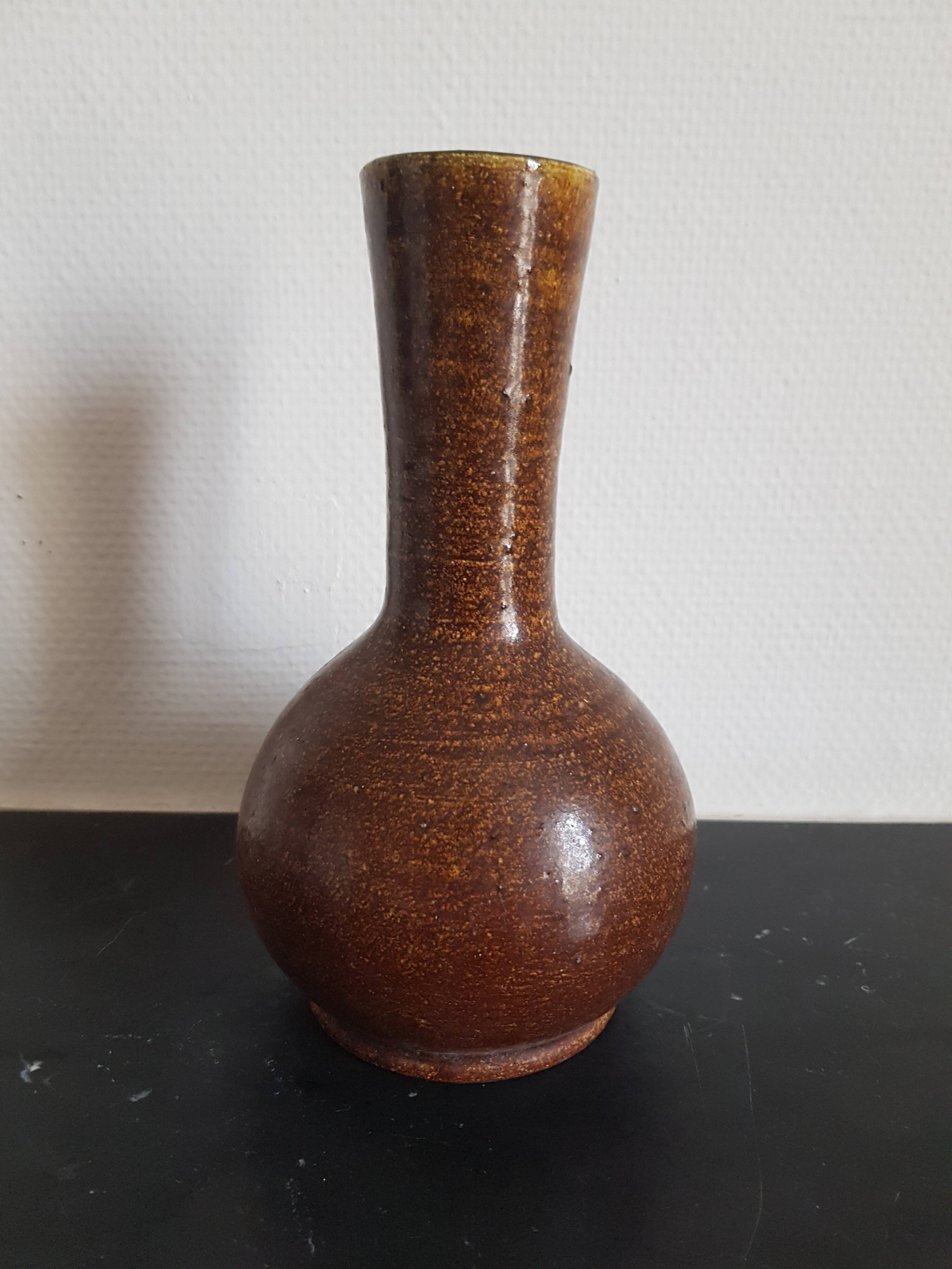 Accolay ceramic stoneware vase