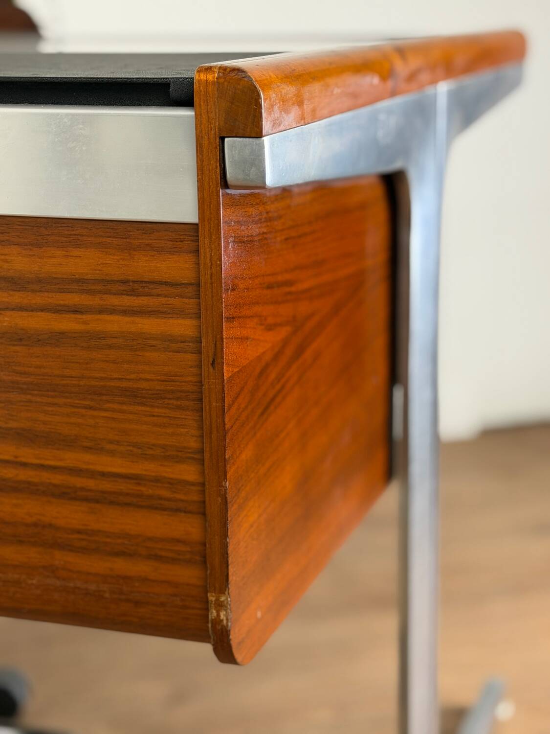 Vintage Herman Miller desk – 1960s/70s