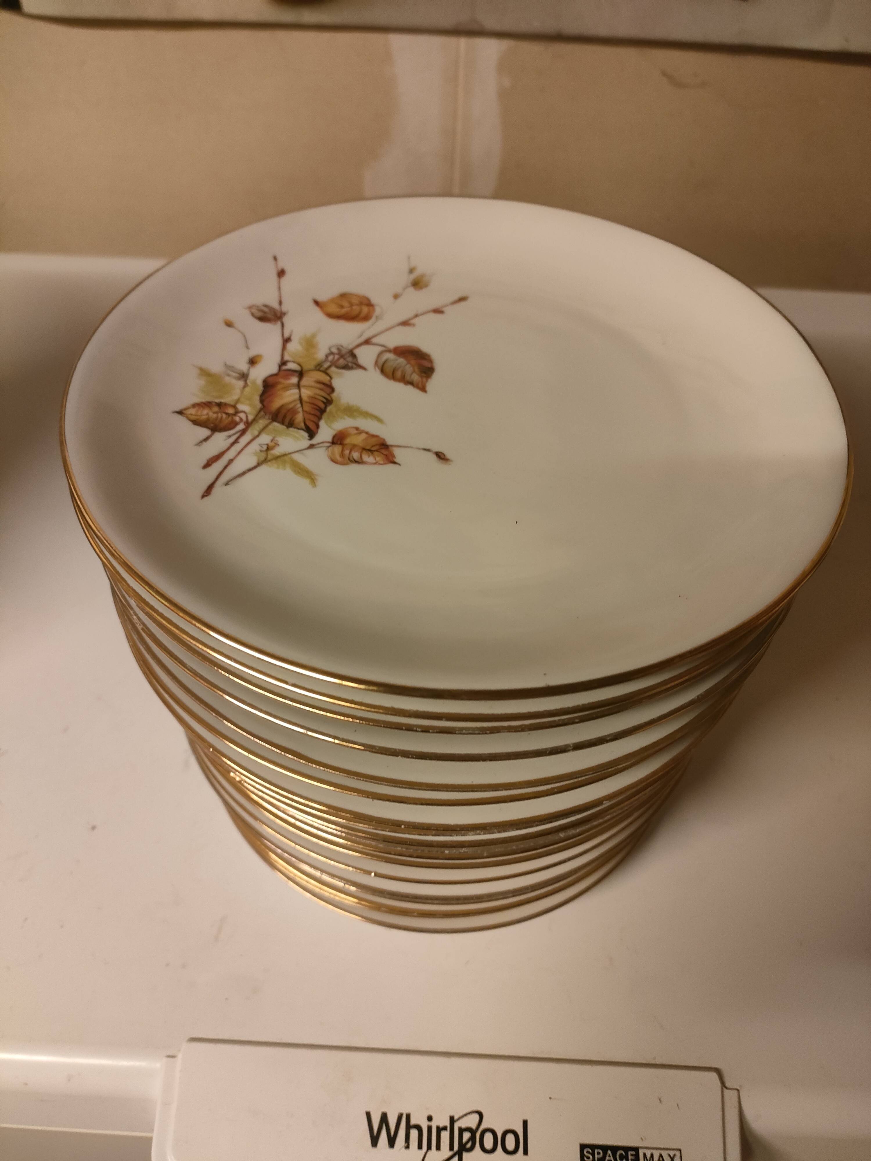 Flat plates - porcelain from Vierzon