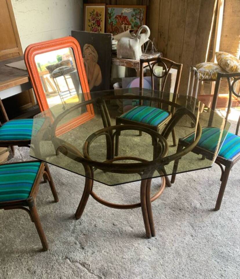 Table et chaises en rotin années 70-80