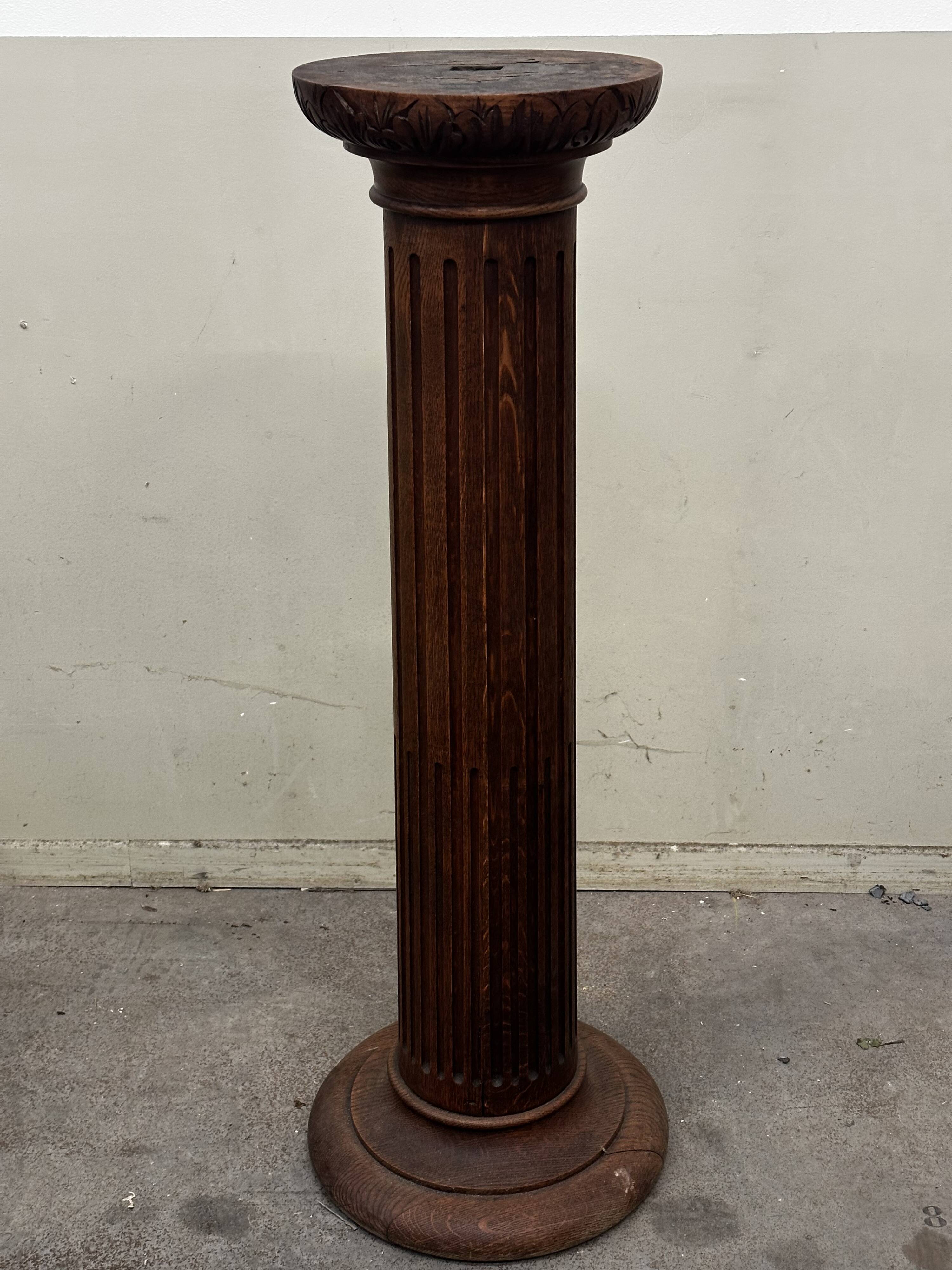 Fluted column in carved and molded wood - circa 1900