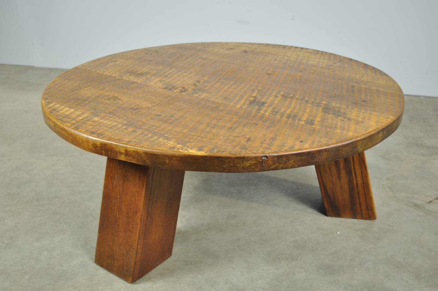 BRUTALIST / massive oak round coffee table / 1970s