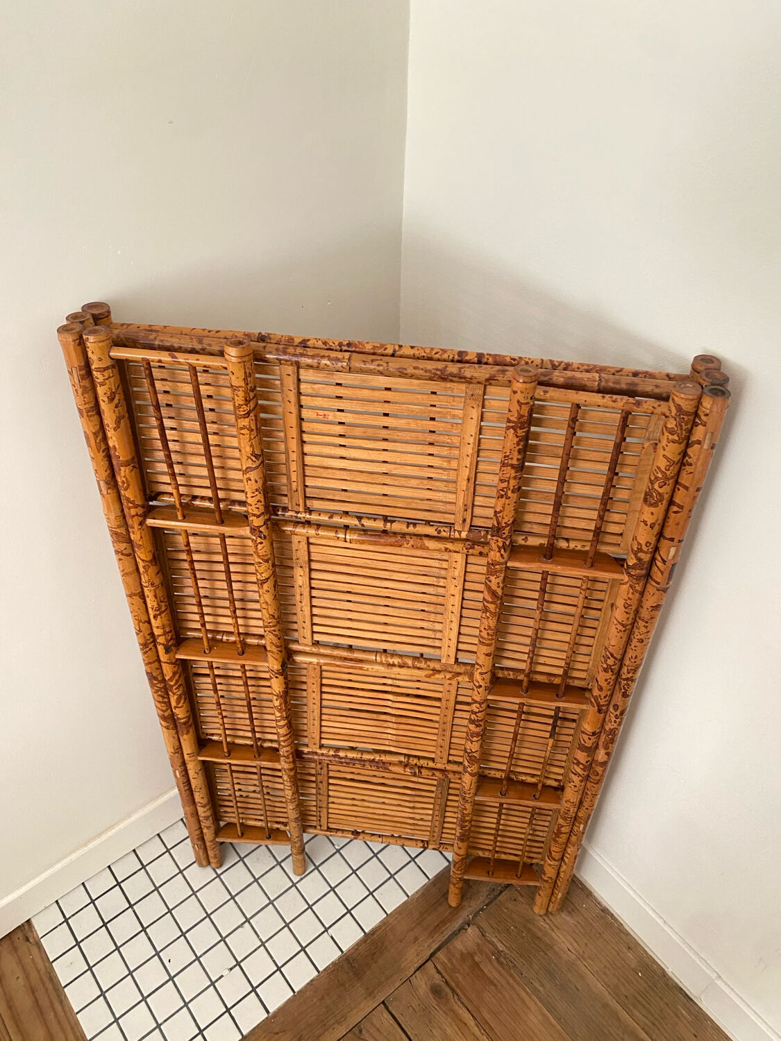 70's foldable bamboo shelf