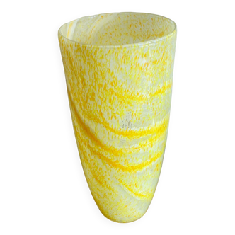 Vase en verre soufflé