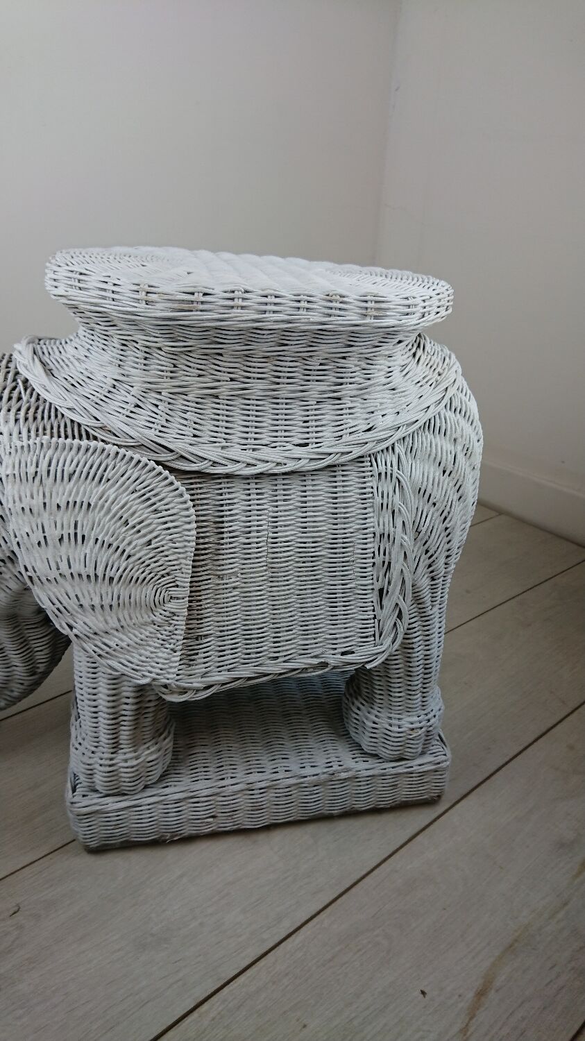 Elephant wicker table