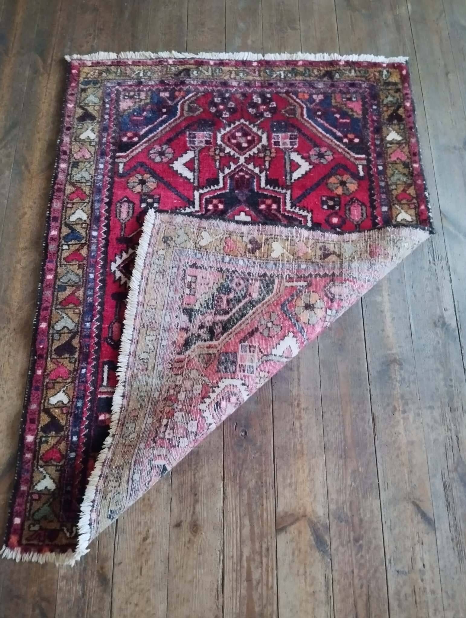 Persian carpet Hamadan 132x101cm