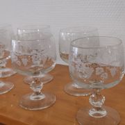 Set of 9 red wine glasses on feet, grape decoration and Luminarc vine shoot