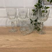 Set of 5 wine glasses