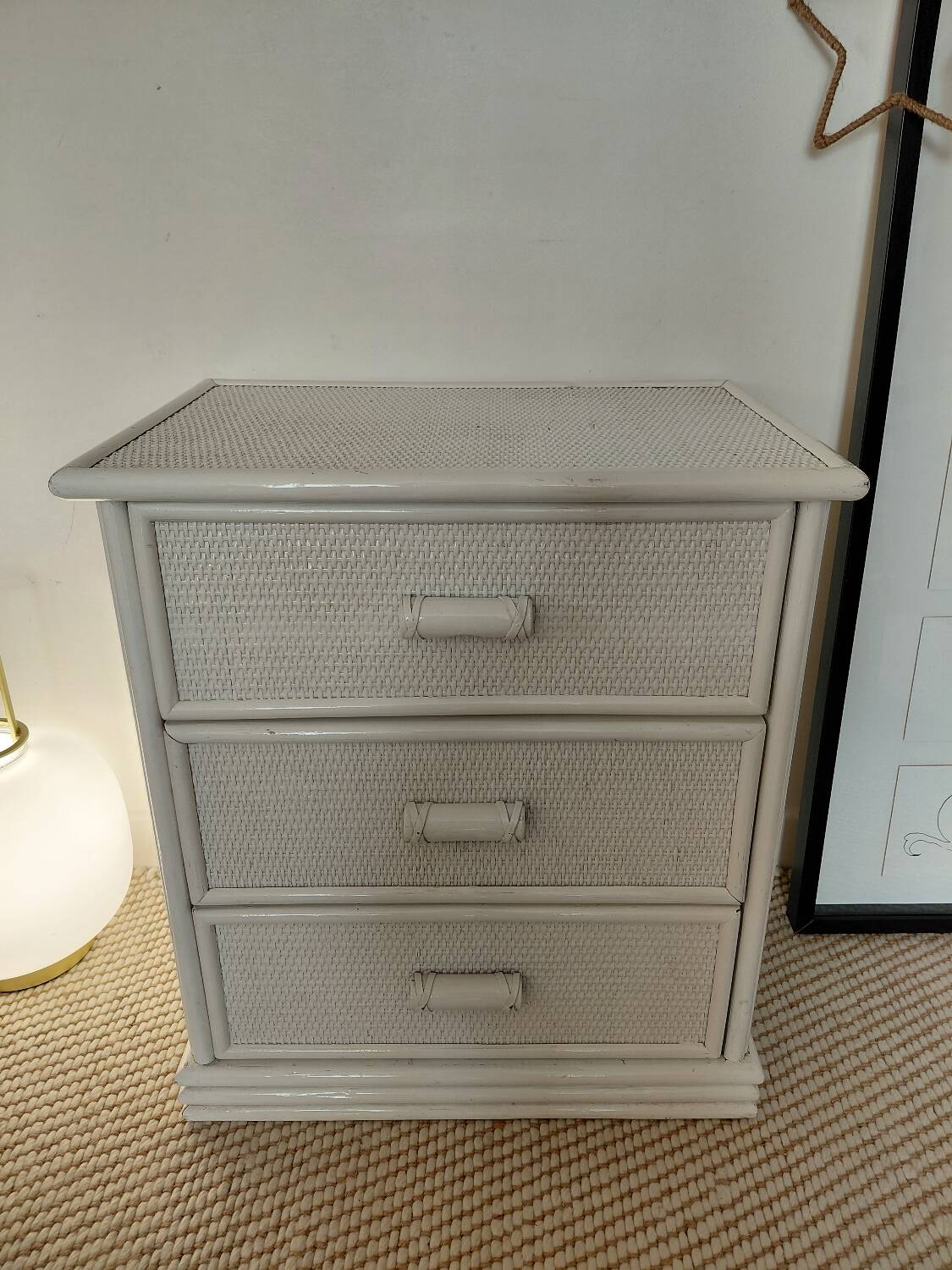 Vintage cane chest of drawers with 3 drawers - white patinated wood - seaside spirit