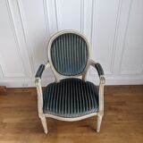 2 convertible chairs