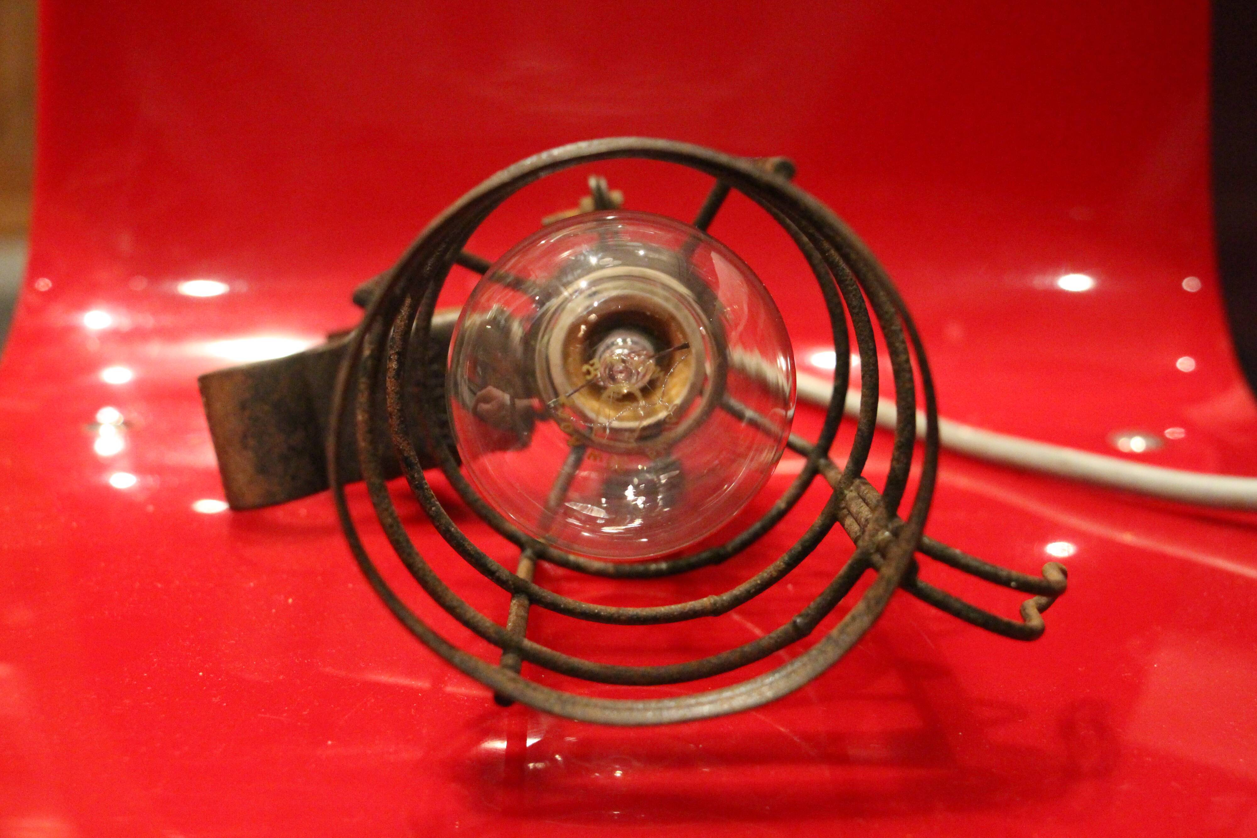 Old atrow walking lamp