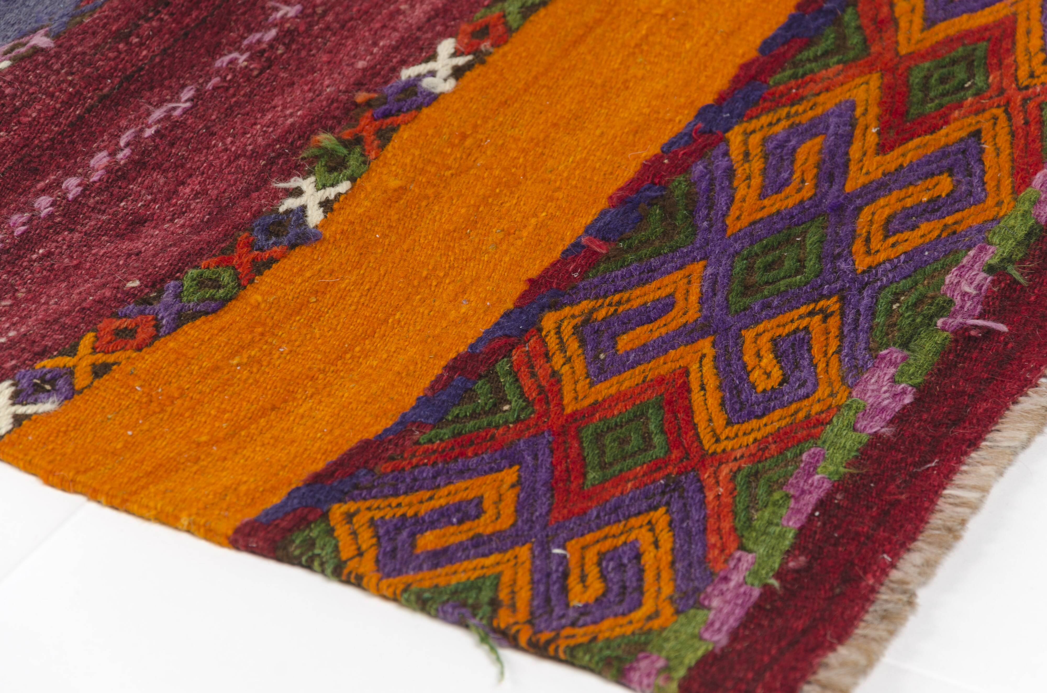 Vintage Turkish Small Kilim Rug sku-c129