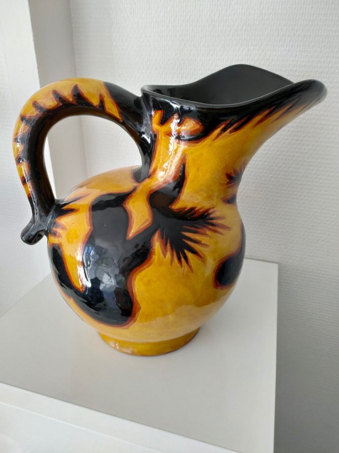 Pitcher Lurçat