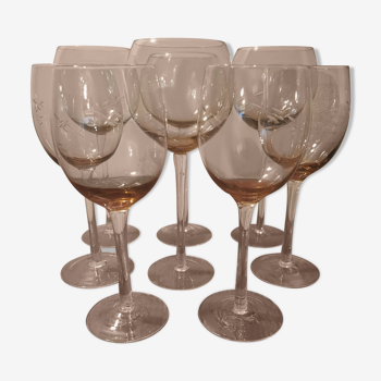 Set of 8 wine glasses