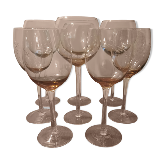 Set of 8 wine glasses