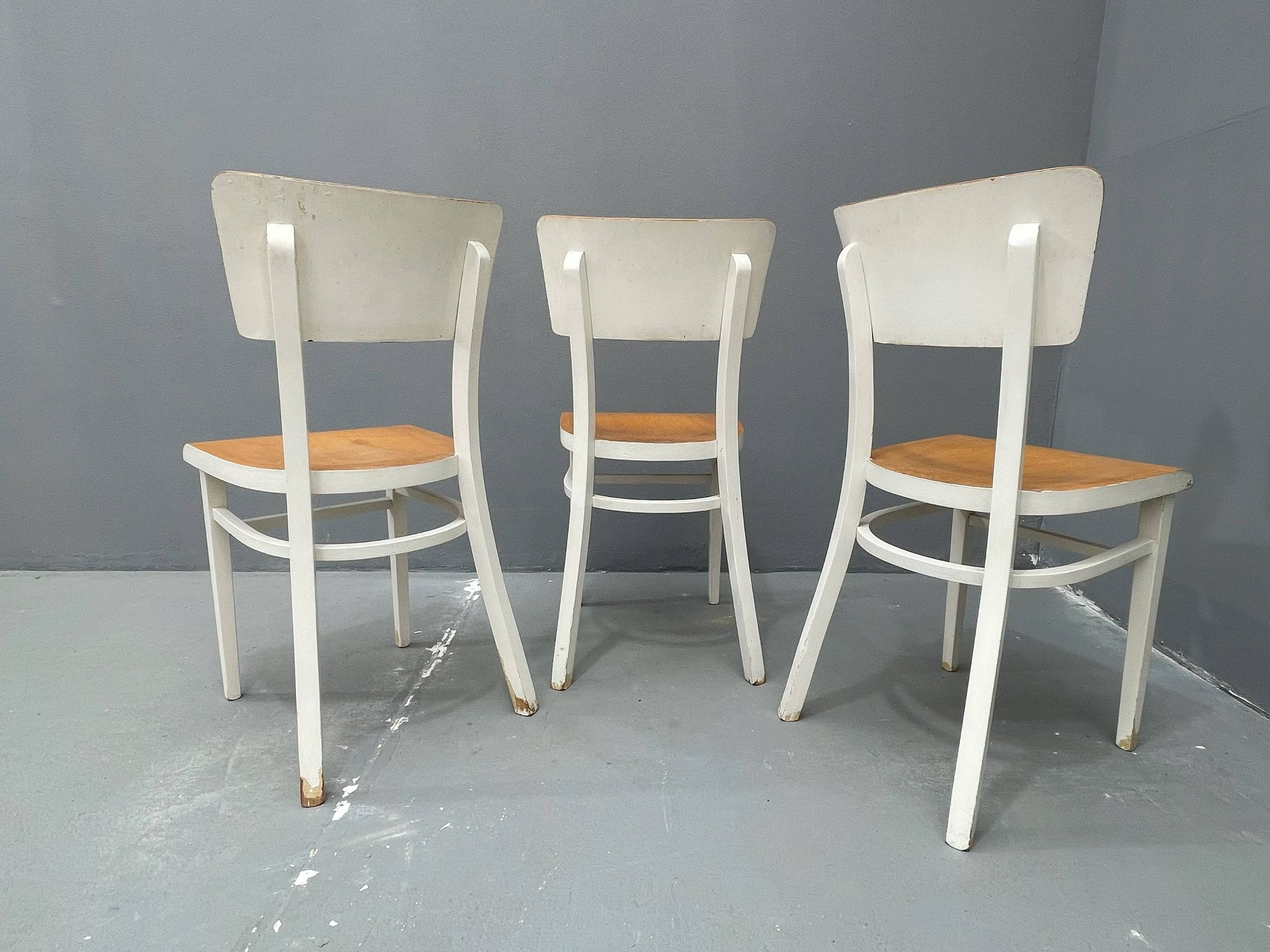 3 chaises en bois, Tchécoslovaquie années 1950