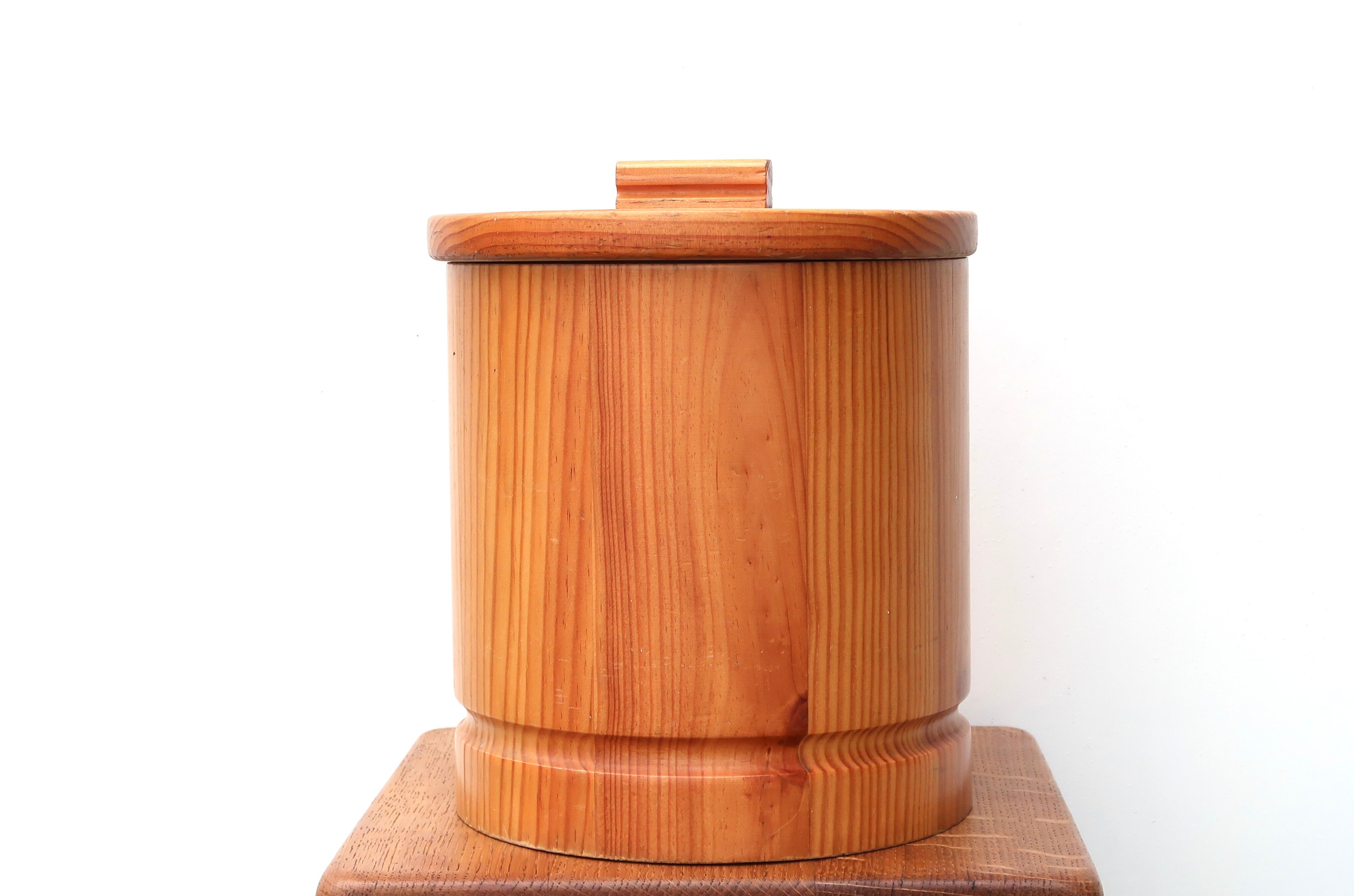 Wooden wastebasket, 70s