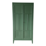 Armoire parisienne verte