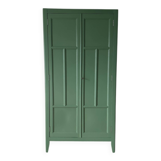 Green Parisian wardrobe