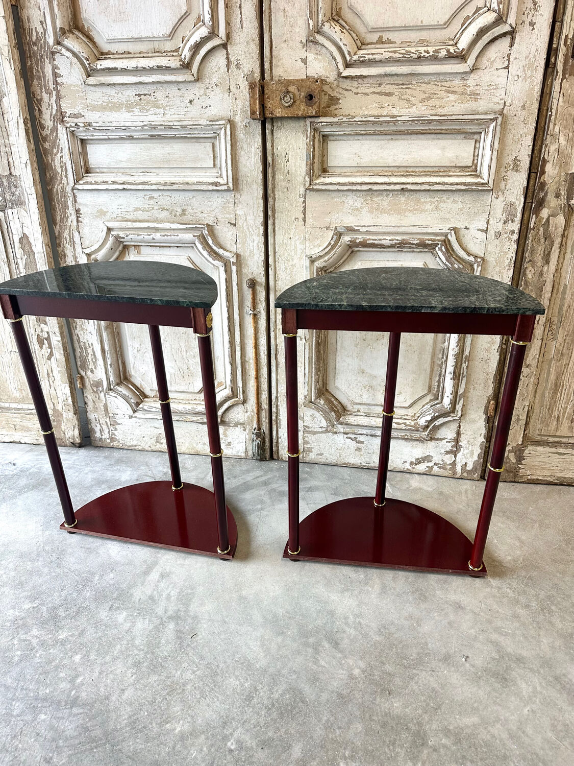 Paire de consoles, chevets table en acajou