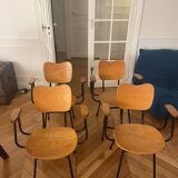 Chaises anciennes avec accoudoirs, bois et métal