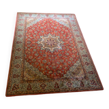 Large Persian wool rug from the 70s