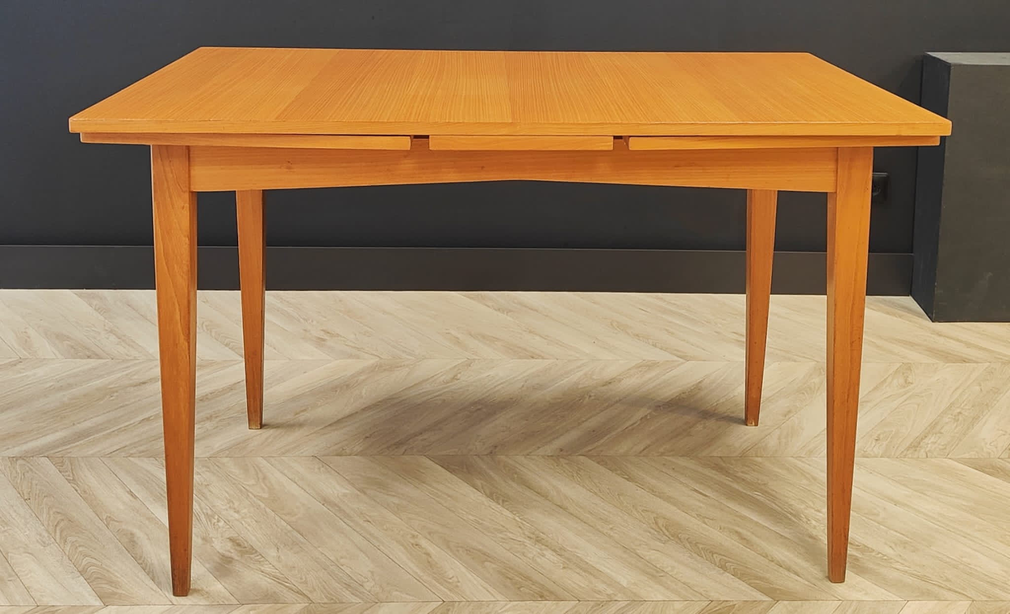 Mid Century vintage extendable dining table