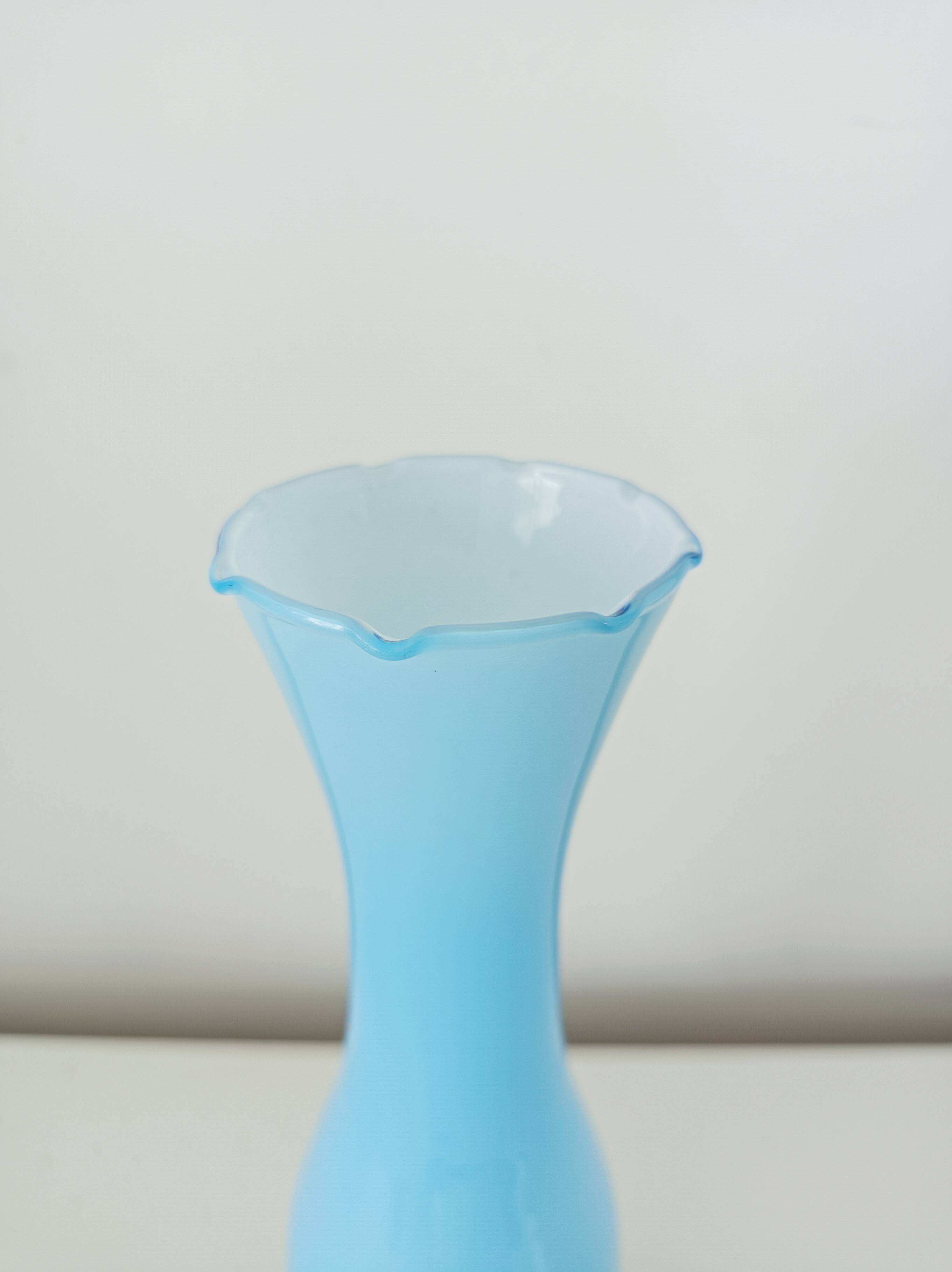 Set of 5 pastel opaline soliflore vases