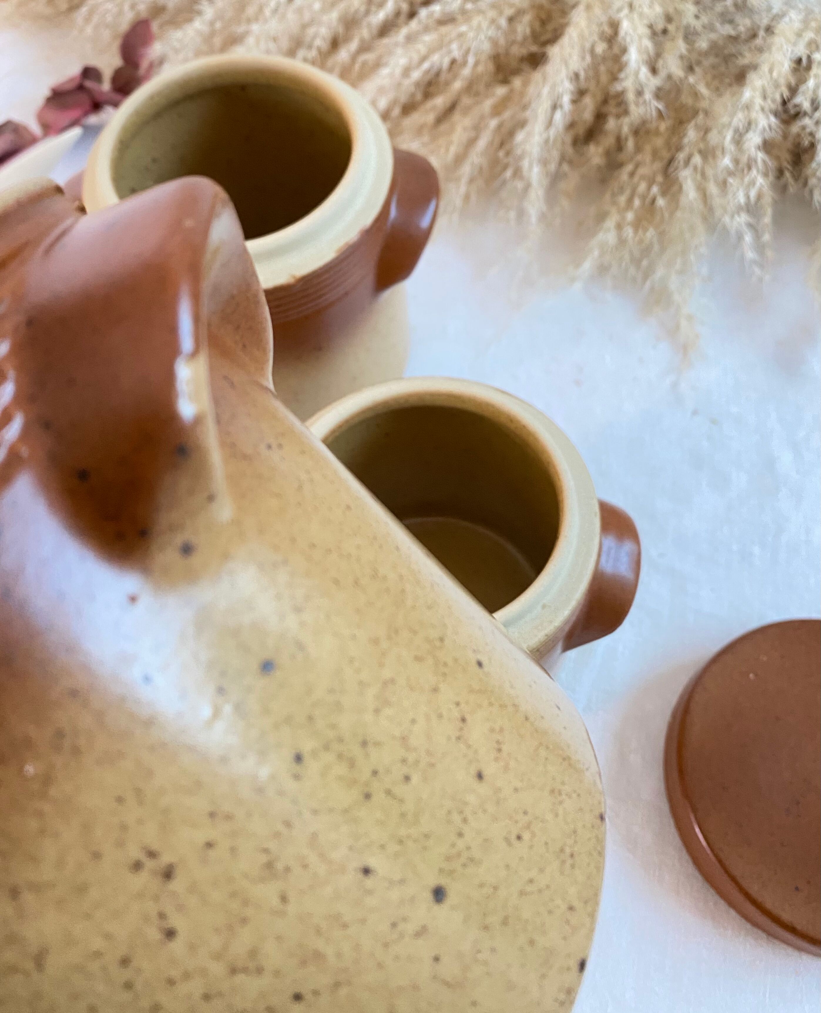 Vintage sandstone pots