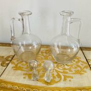 Wine pitchers or carafes in glass from the 19th century.