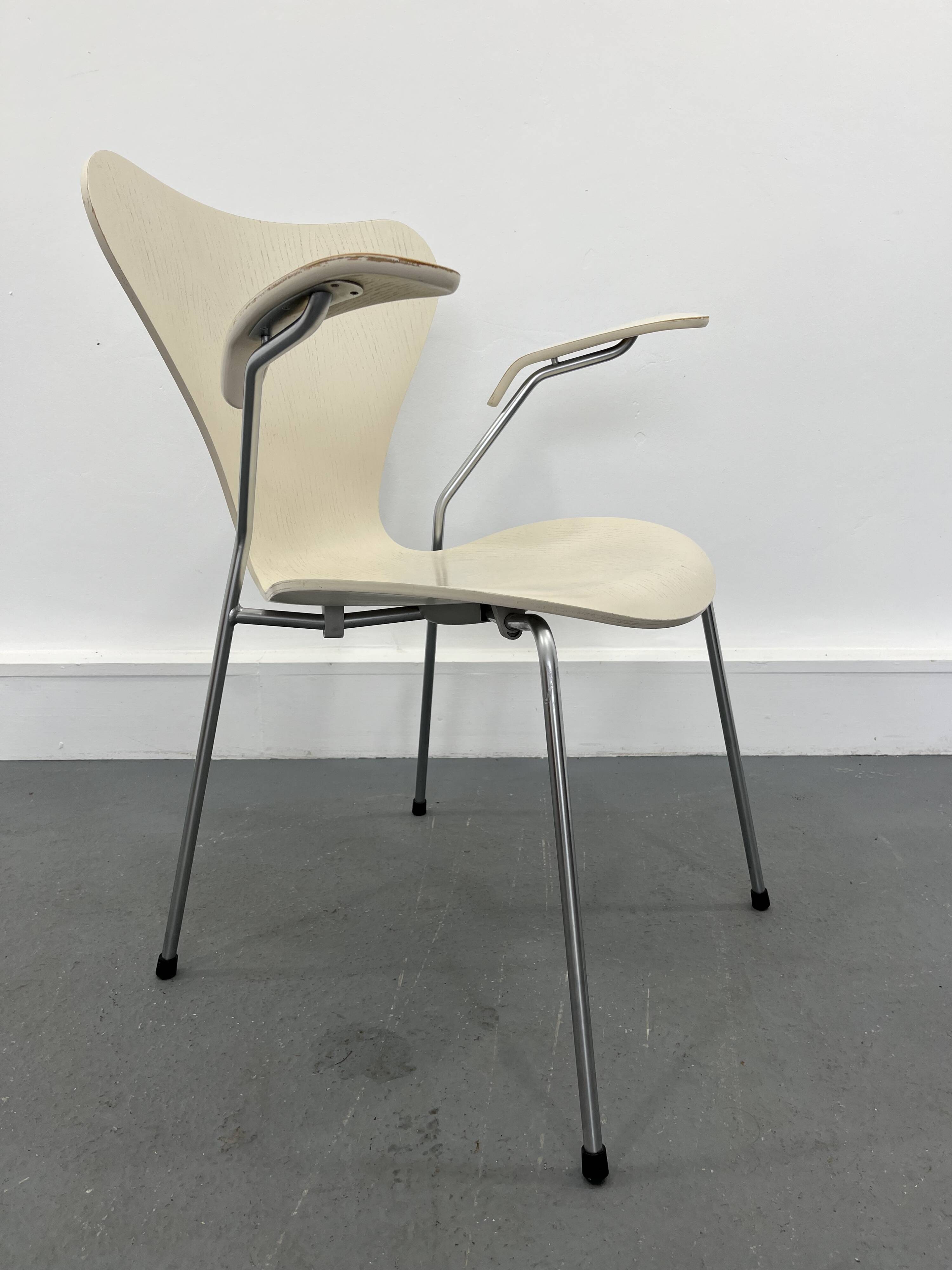 Fauteuil d'Arne Jacobsen pour Fritz Hansen, Danemark.