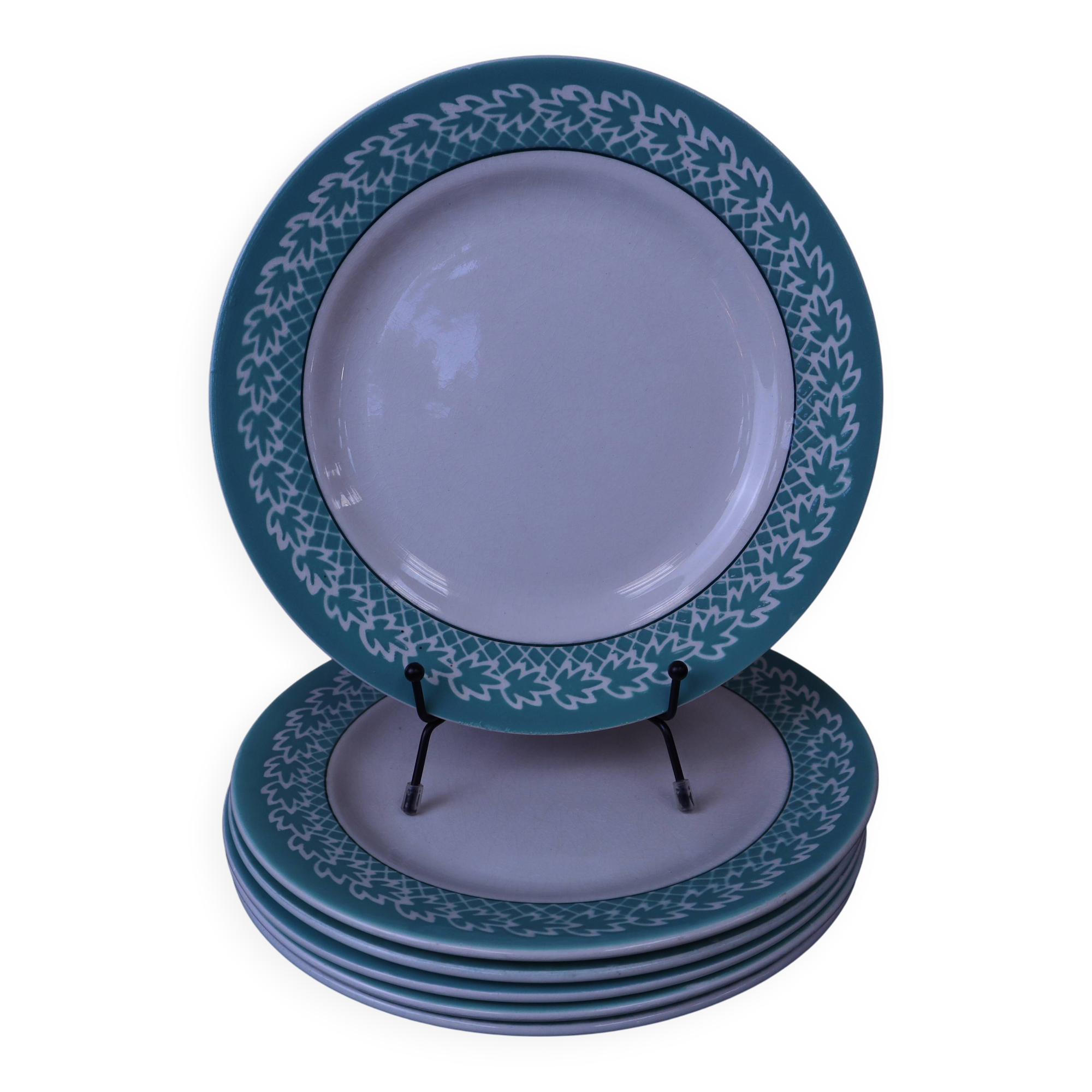 Set of 6 KIFO L'Amandinoise flat plates with green leaf design.