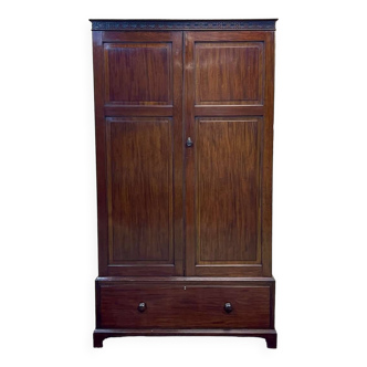 Early 20th century English mahogany wardrobe