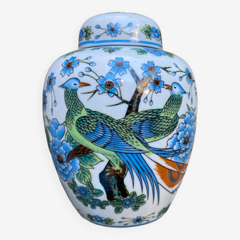 Chinese porcelain candy box