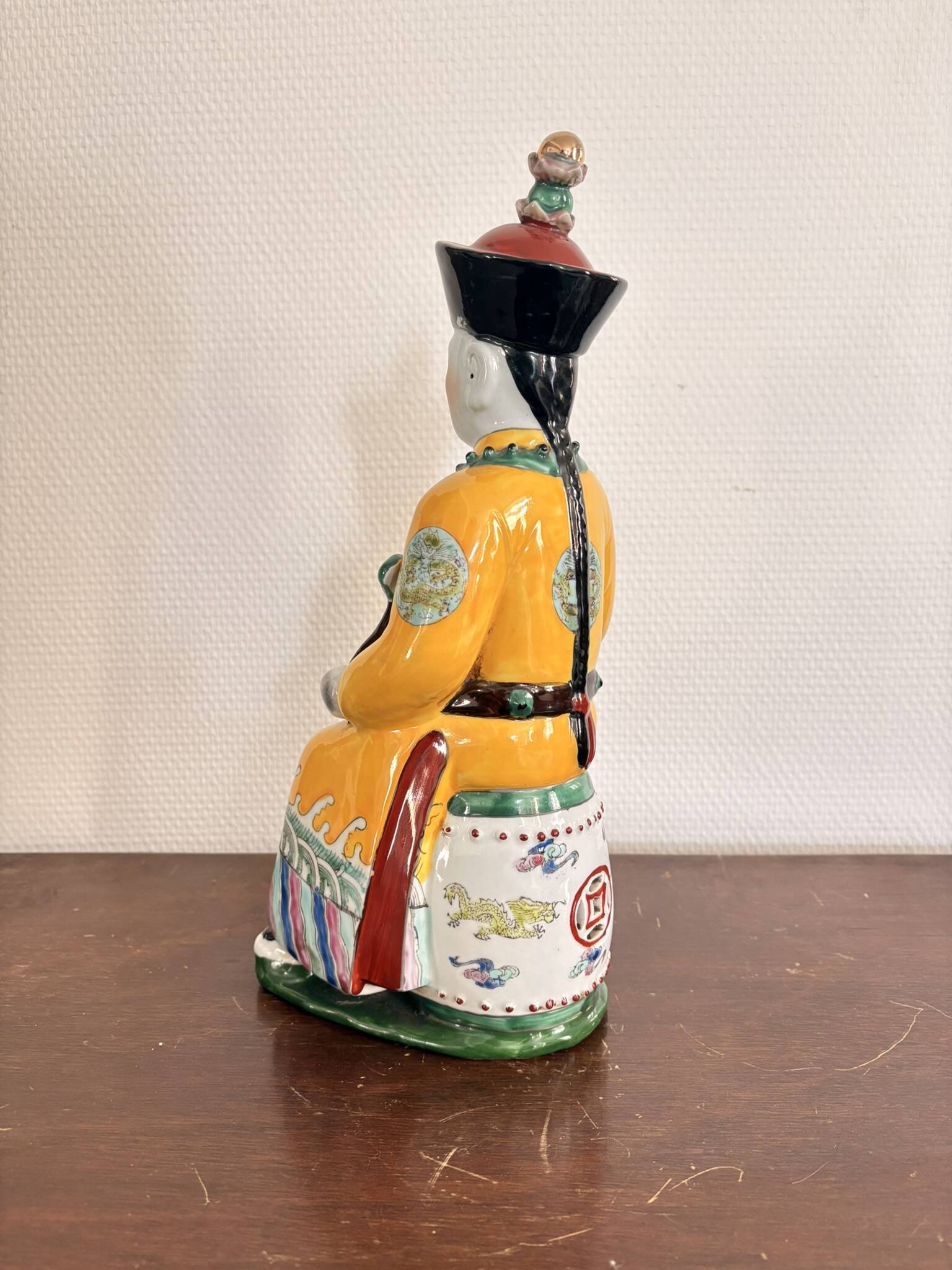 Chinese Porcelain Sculpture of an Emperor Dignitary from the Qing Dynasty, Famille Verte