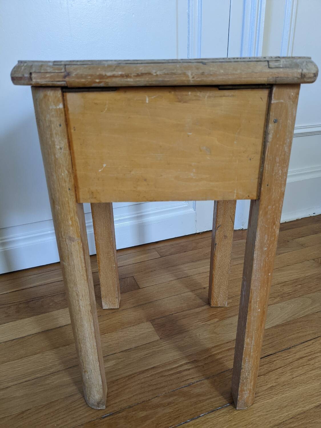 Painter's chest stool