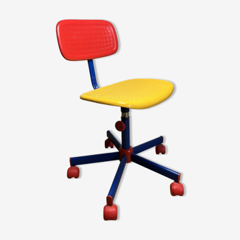 Chaise de bureau à roulettes pour enfant par ikea