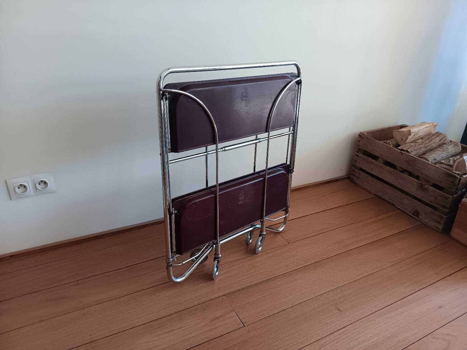 Gerlinol folding table / side table