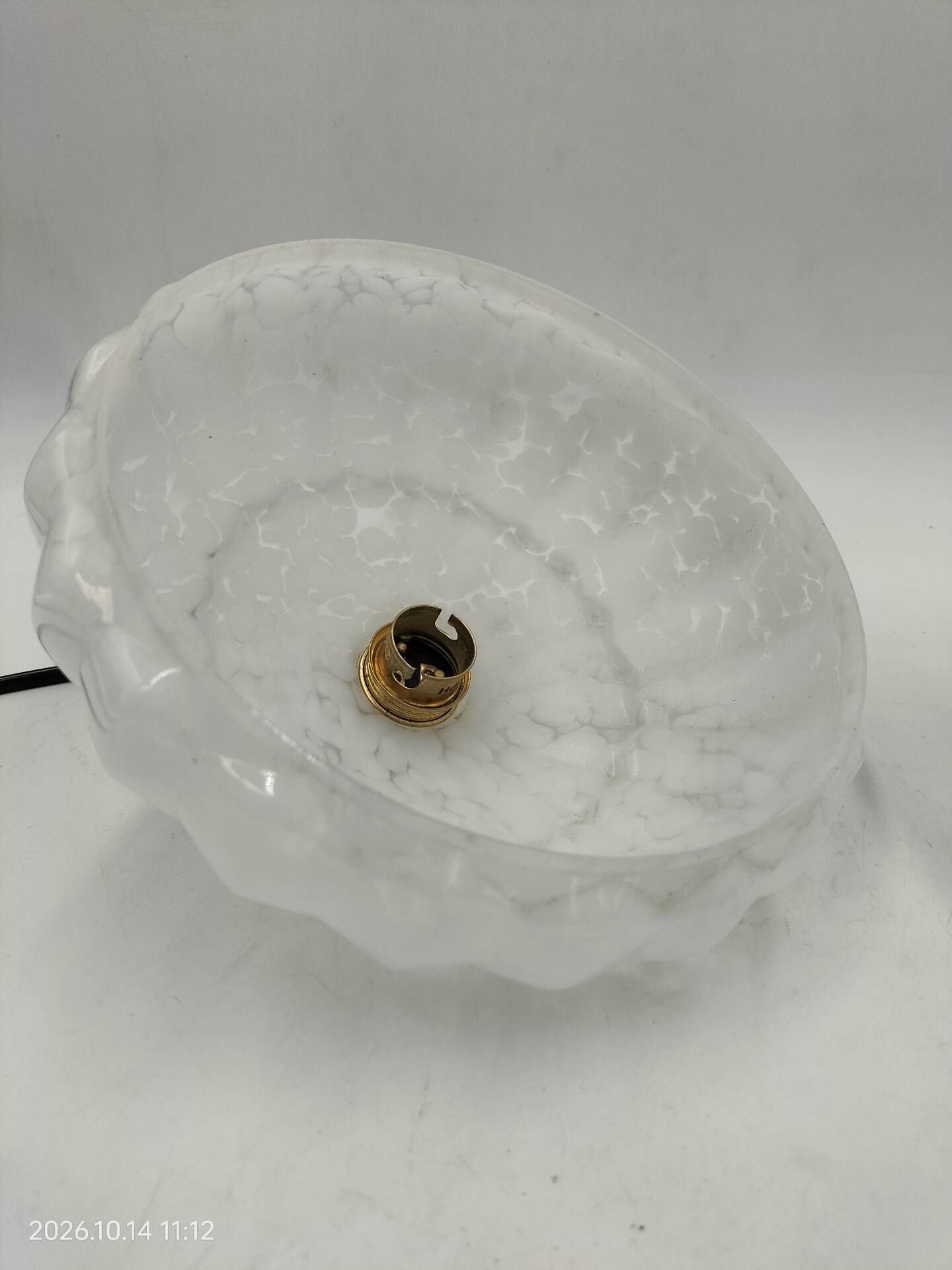 Glass suspensions from Clichy