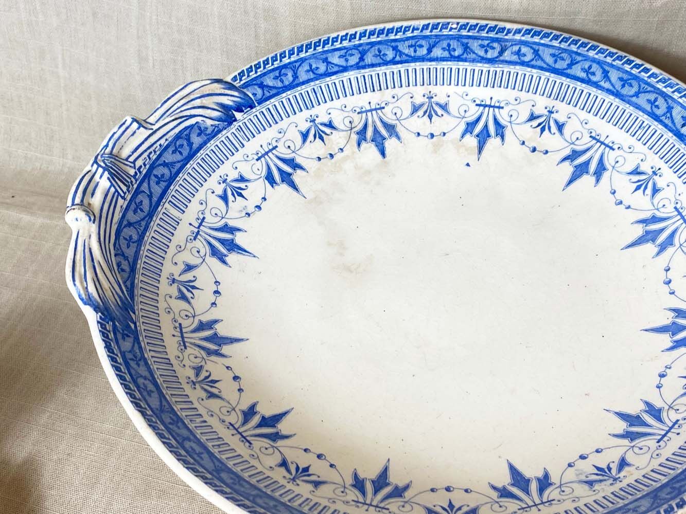 Ensemble B&Cie, Creil and Montereau, saucier with standing cup