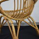 Fauteuil en osier enfant avec coussin orange