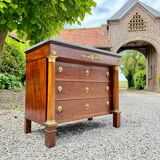 Commode en acajou d’époque empire estampillée courte