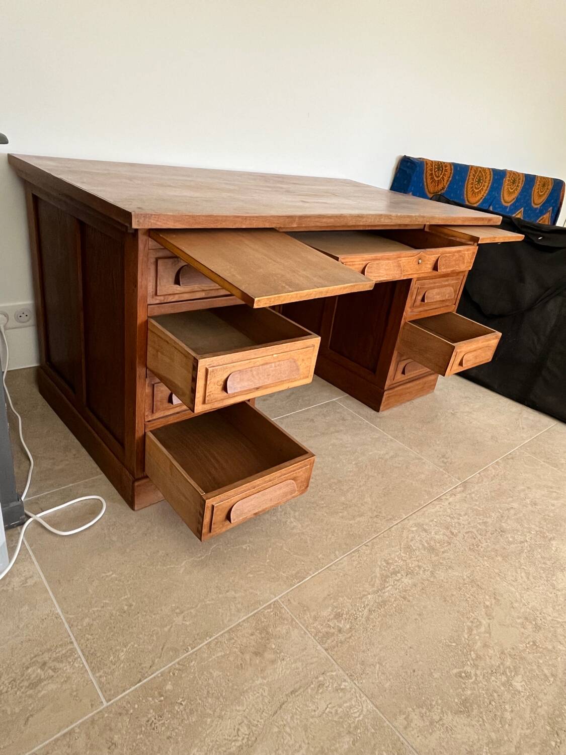 Lot bureau administration + fauteuil assorti