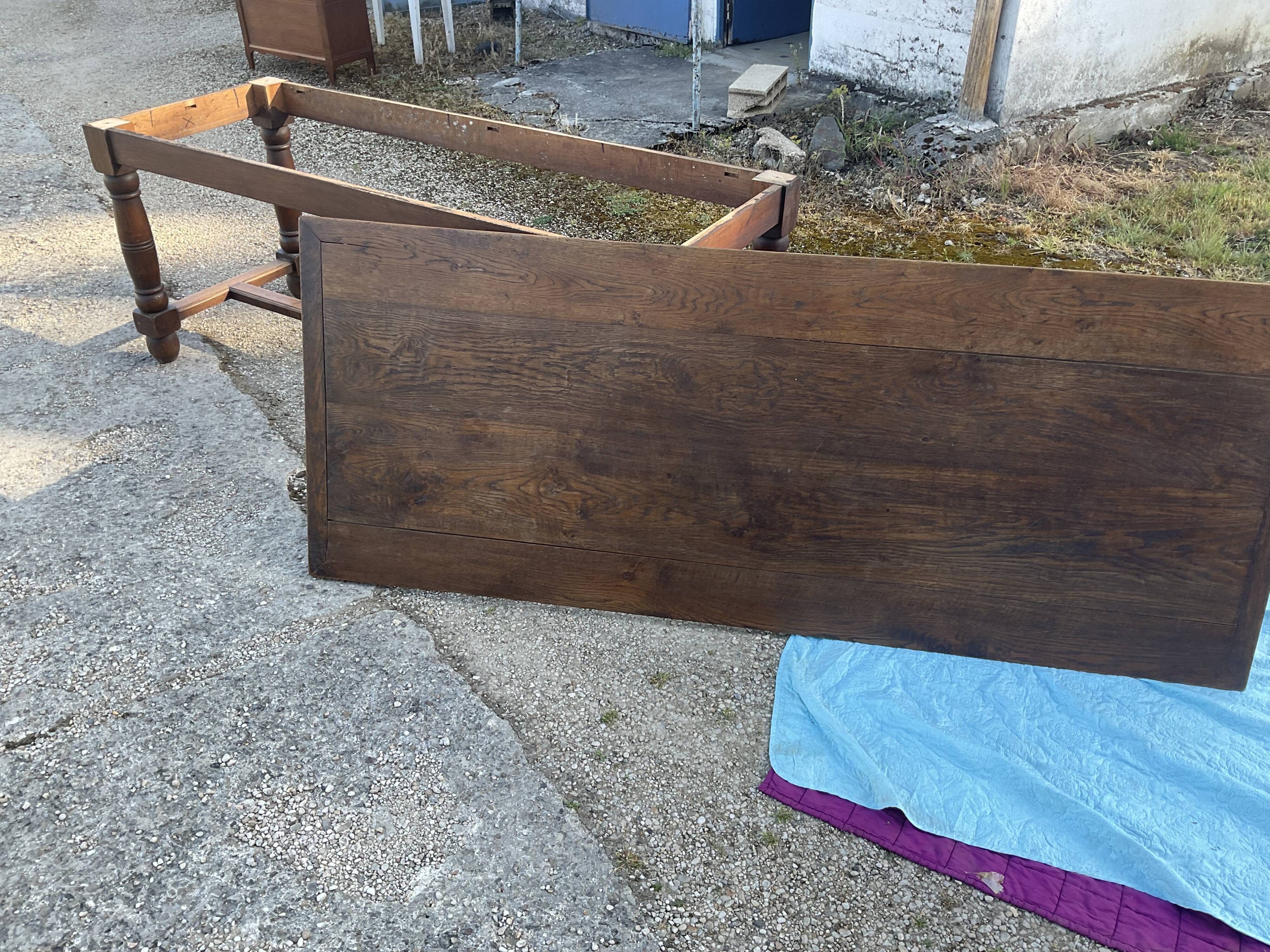 Farm table