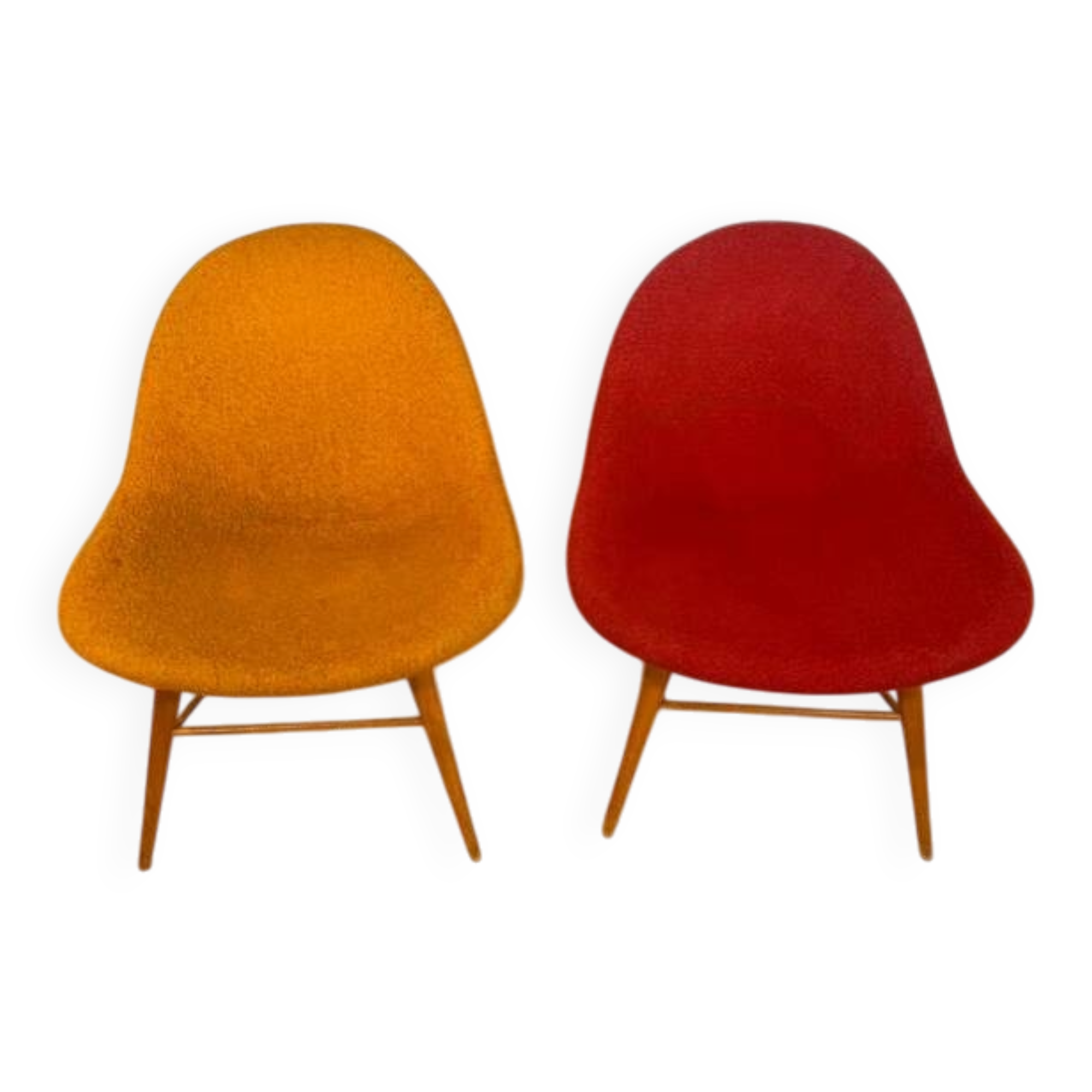 Vintage chair pair – style and versatility