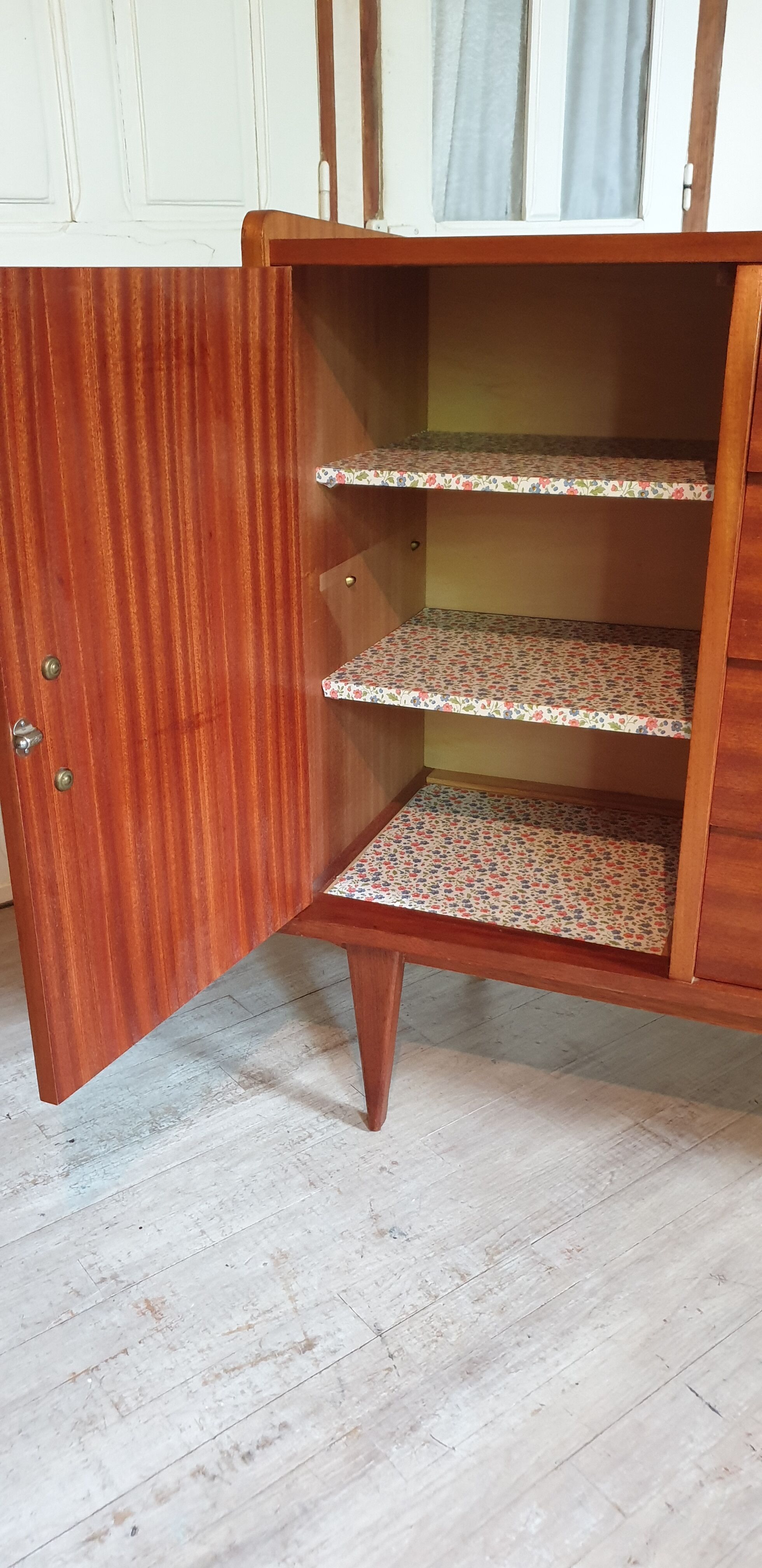 Dresser four drawers, one door