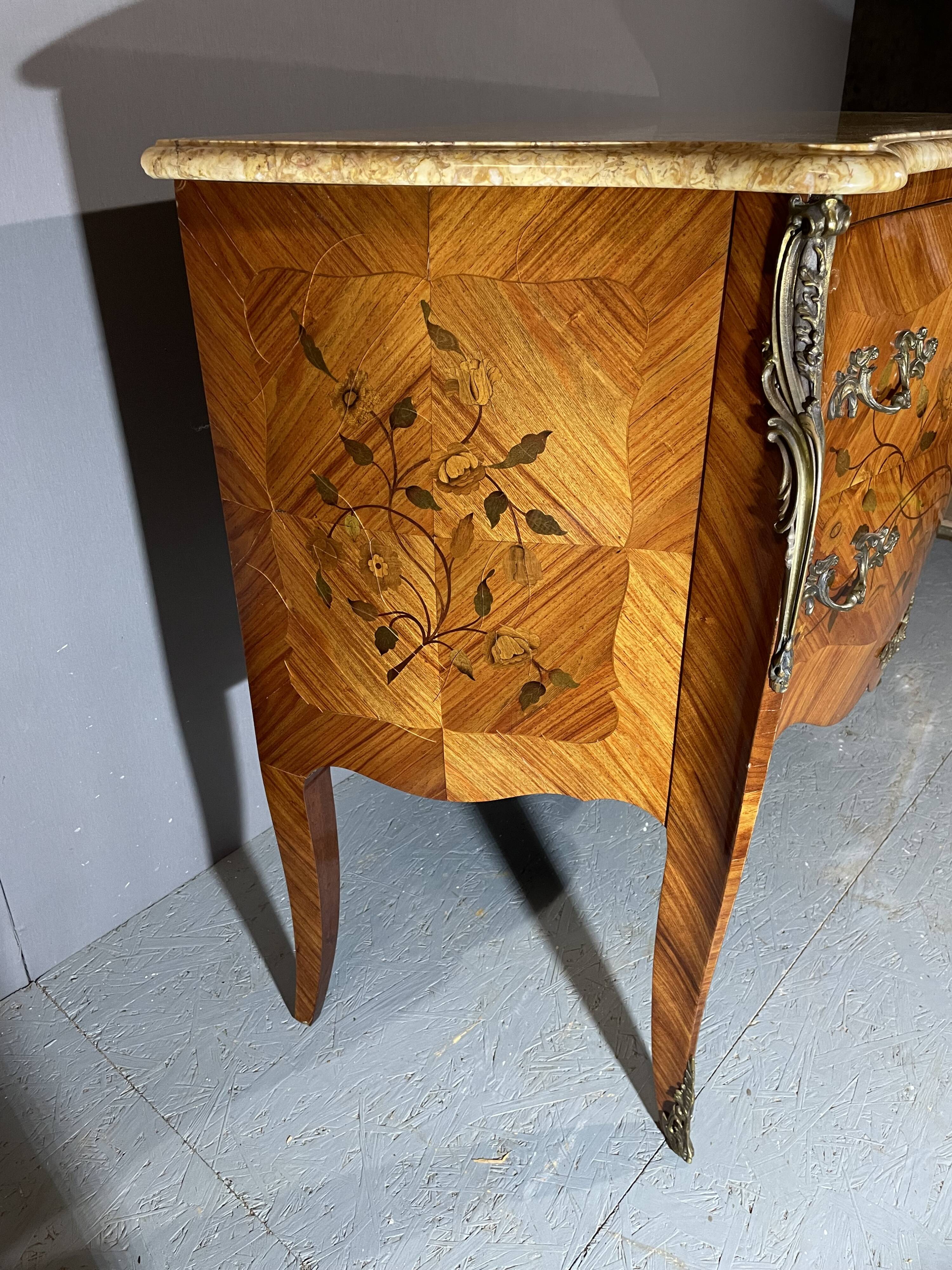 Commode de style Louis XV