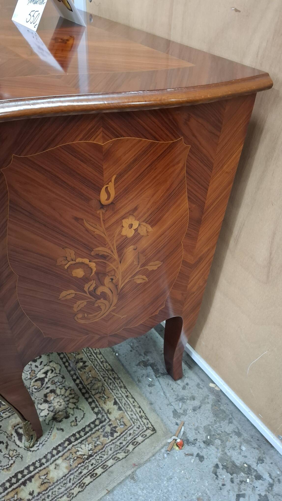 Marquetry chest of drawers