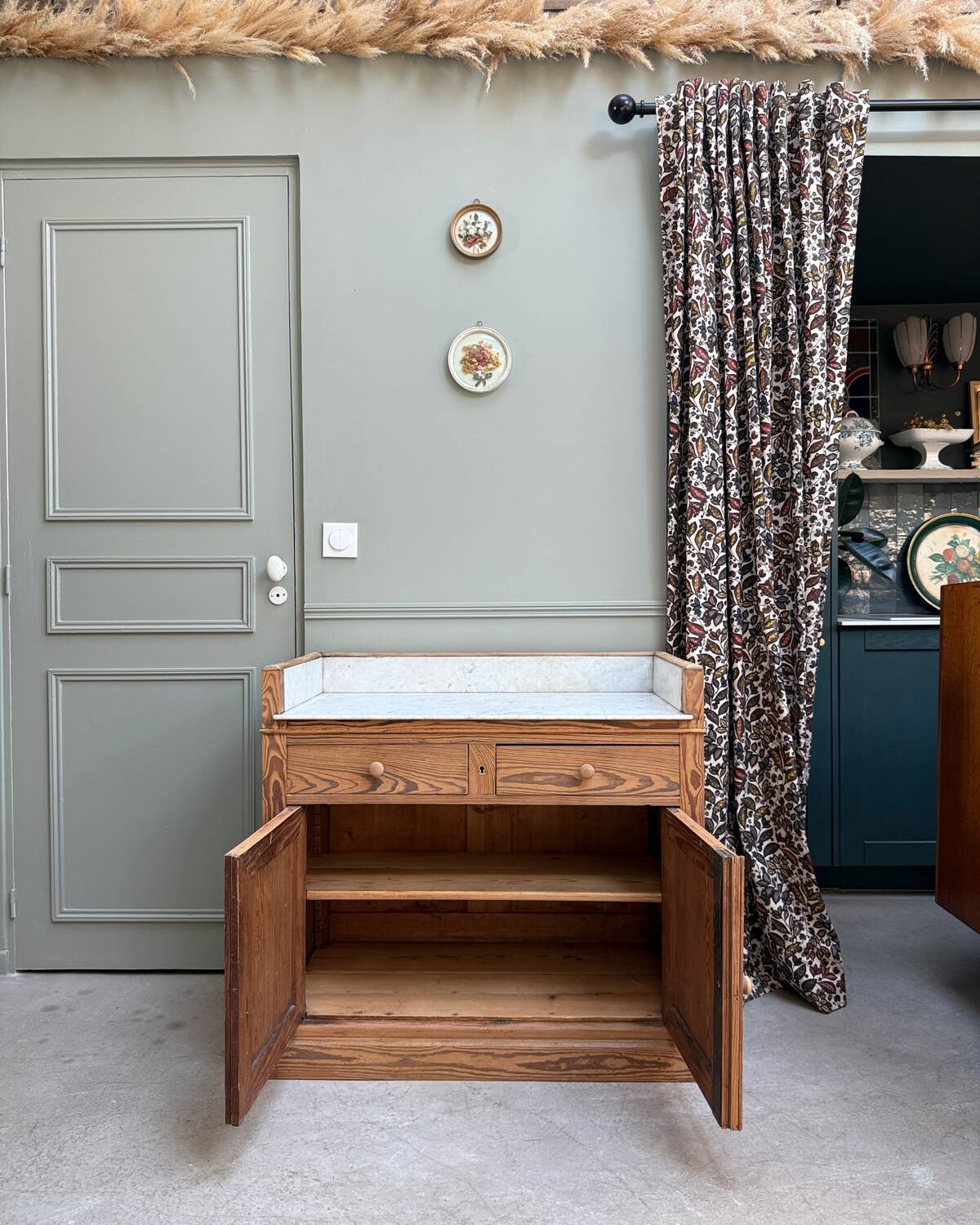 Old bathroom furniture (renovated)