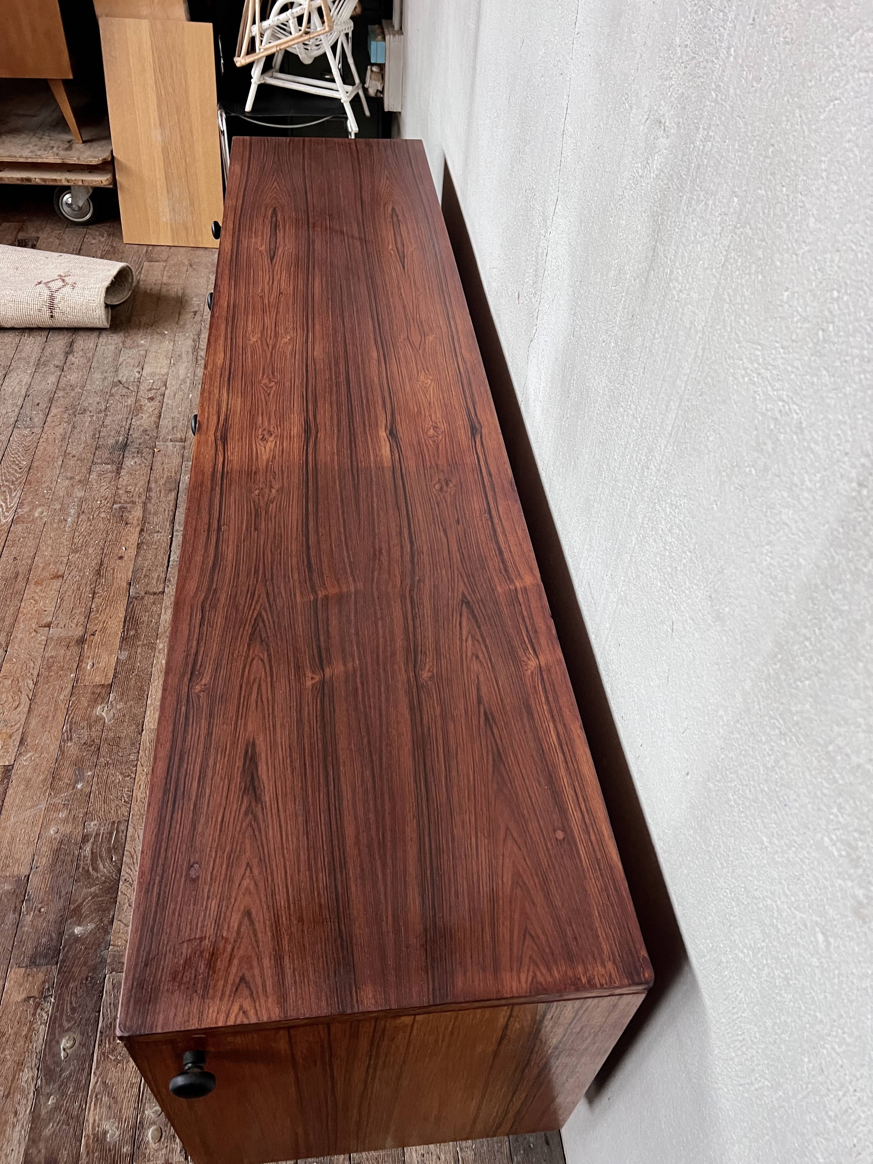Vintage sideboard TV/hifi cabinet in rosewood 1960s